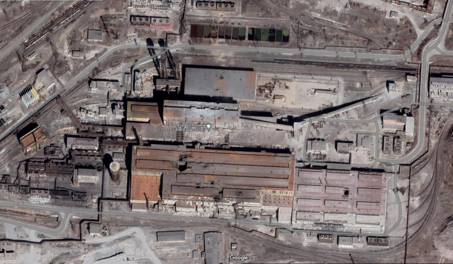 Google обновил спутниковые снимки Мариуполя: на них виден масштаб разрушений и новые массовые захоронения