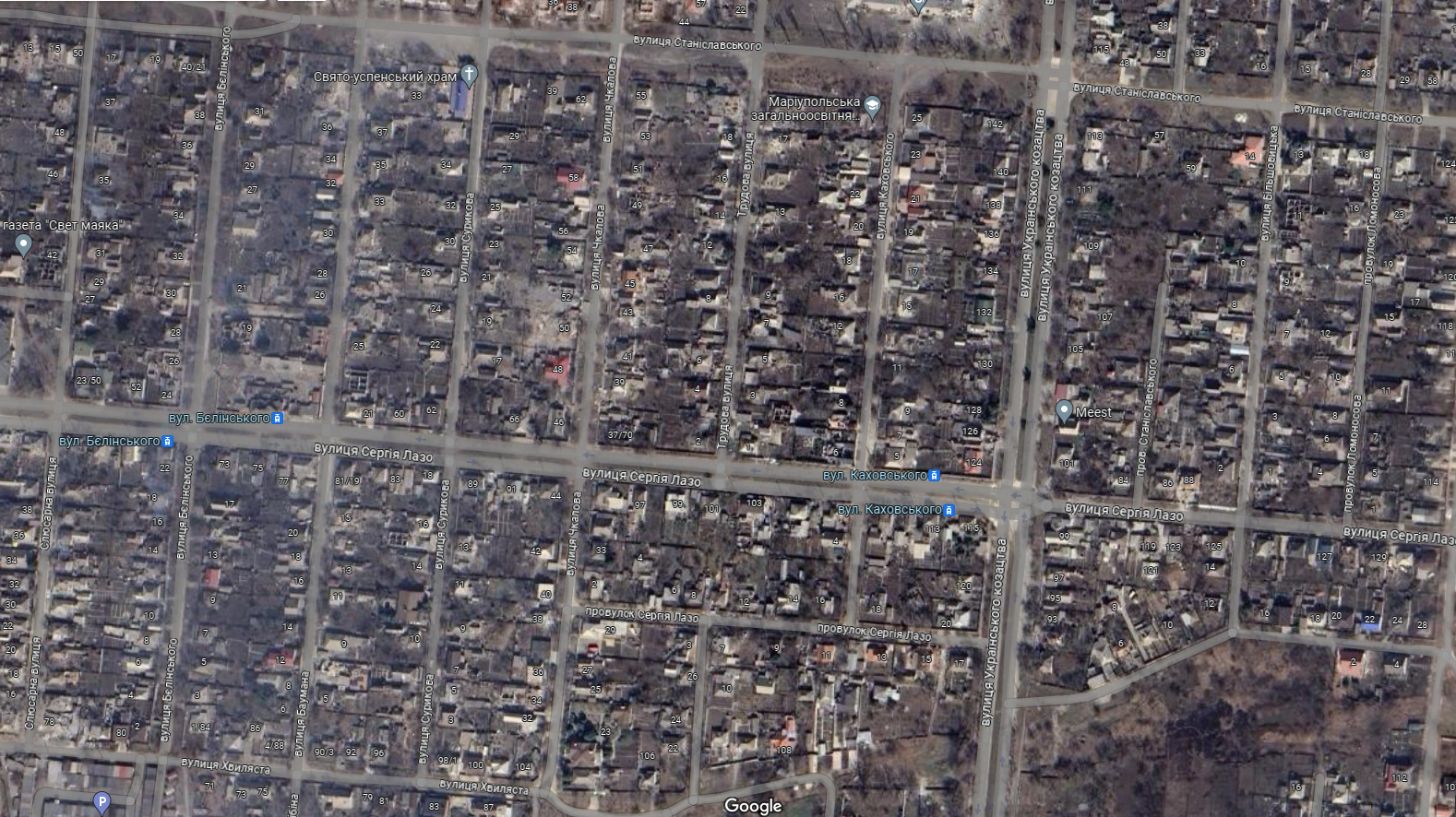 Google оновив супутникові знімки Маріуполя: на них видно масштаб руйнувань і нові масові поховання