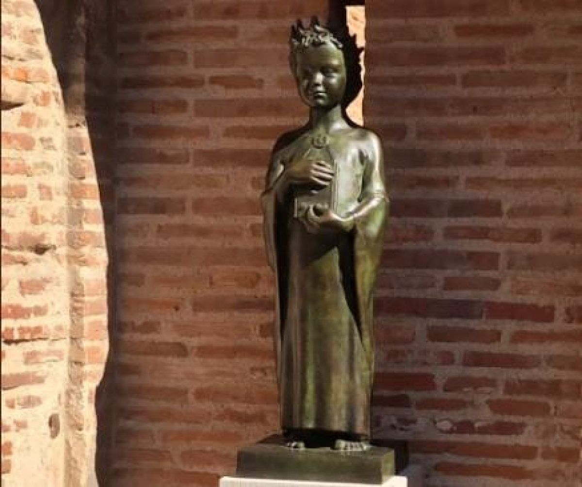 Во Франции установили памятник дочери Ярослава Мудрого королеве Анне. Фото