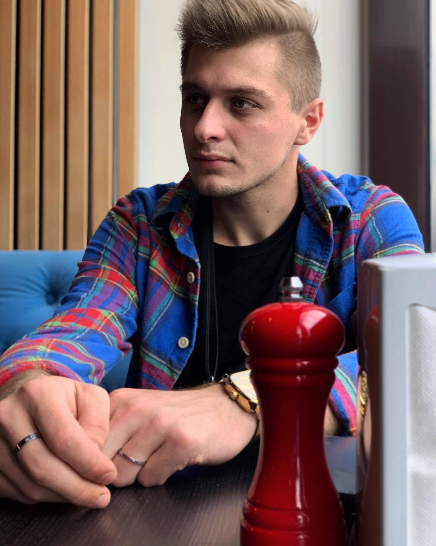 Держал оккупантов под Марьинкой: молодой волейболист погиб на Донбассе, воюя в составе героической бригады