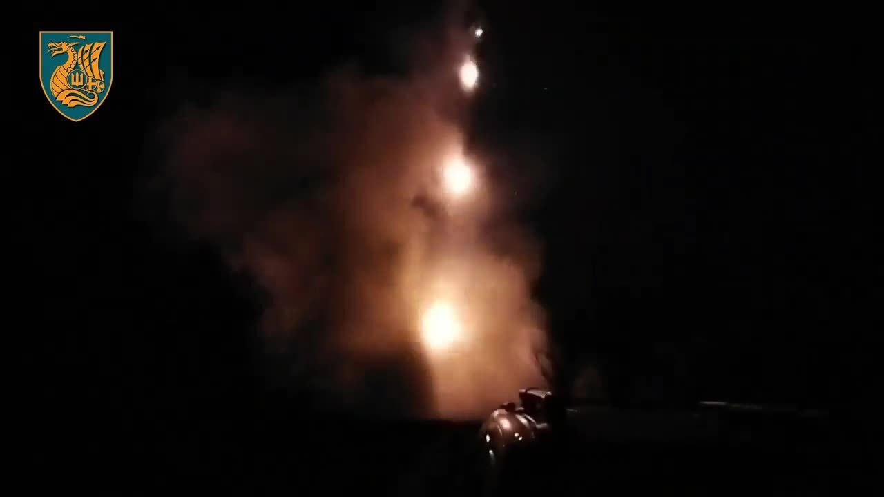 Украинские морпехи показали, как "отправляют чертей обратно в ад": мощные кадры