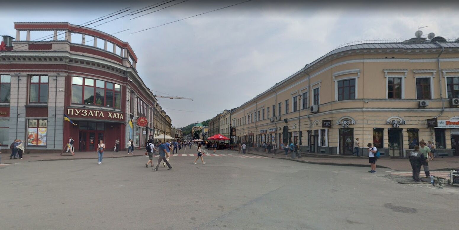 Без супермаркету й кафе: у мережі показали, який вигляд мала Контрактова площа в Києві в 1970-х. Фото