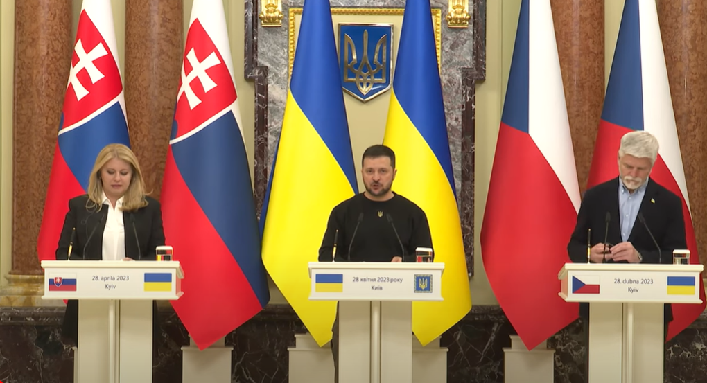 "Не може бути жодних оборонних табу": президенти України, Чехії та Словаччини підписали спільну декларацію. Відео