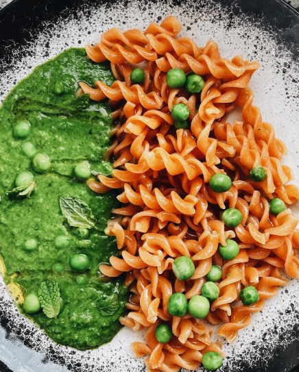 З чого зробити зелений соус до макаронів: дуже легке та освіжаюче доповнення 