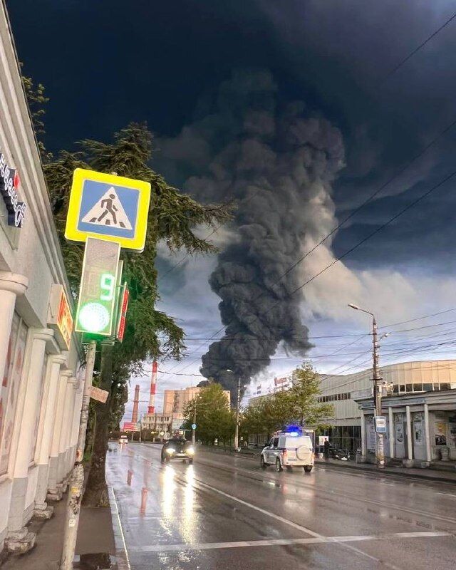 Дым в небе над Севастополем