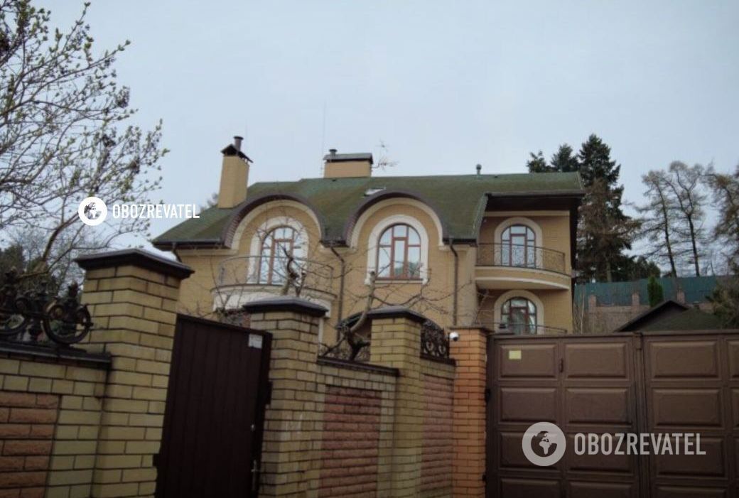 "Паша Мерседес" збудував особняк на кістках сім'ї, у якої "віджав" землю у центрі Києва: як це сталося. Фото
