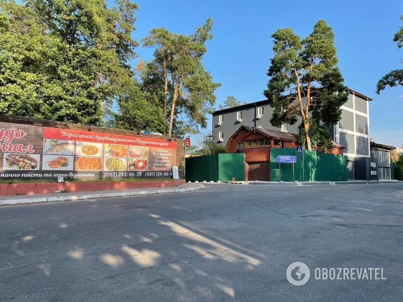 В Киеве экс-милиционер отхватил часть национального парка и построил ресторан: прокуратура в суде требует освободить территорию