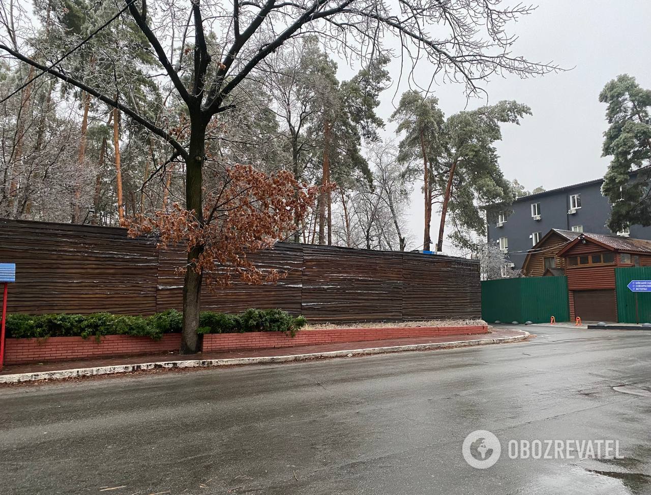 В Киеве экс-милиционер отхватил часть национального парка и построил ресторан: прокуратура в суде требует освободить территорию