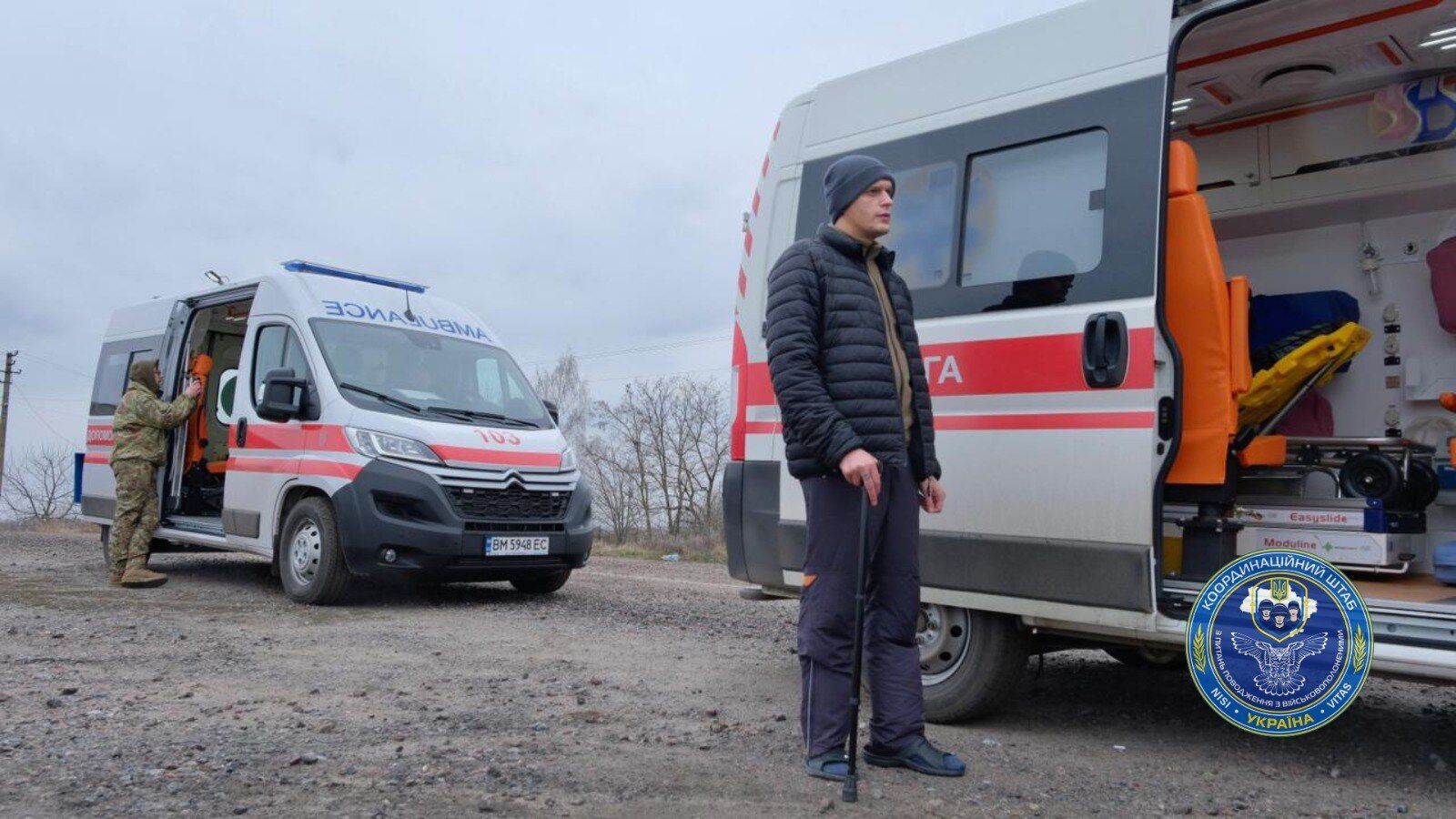 Из российского плена вернули еще 12 украинцев: среди них пятеро тяжелораненых. Фото и видео