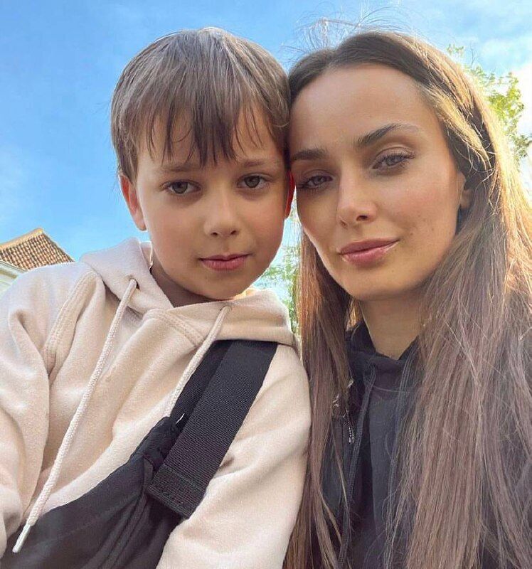 "Человек, от которого тошнит": Мишина познакомила сына с его отцом и призналась, почему порвала с ним