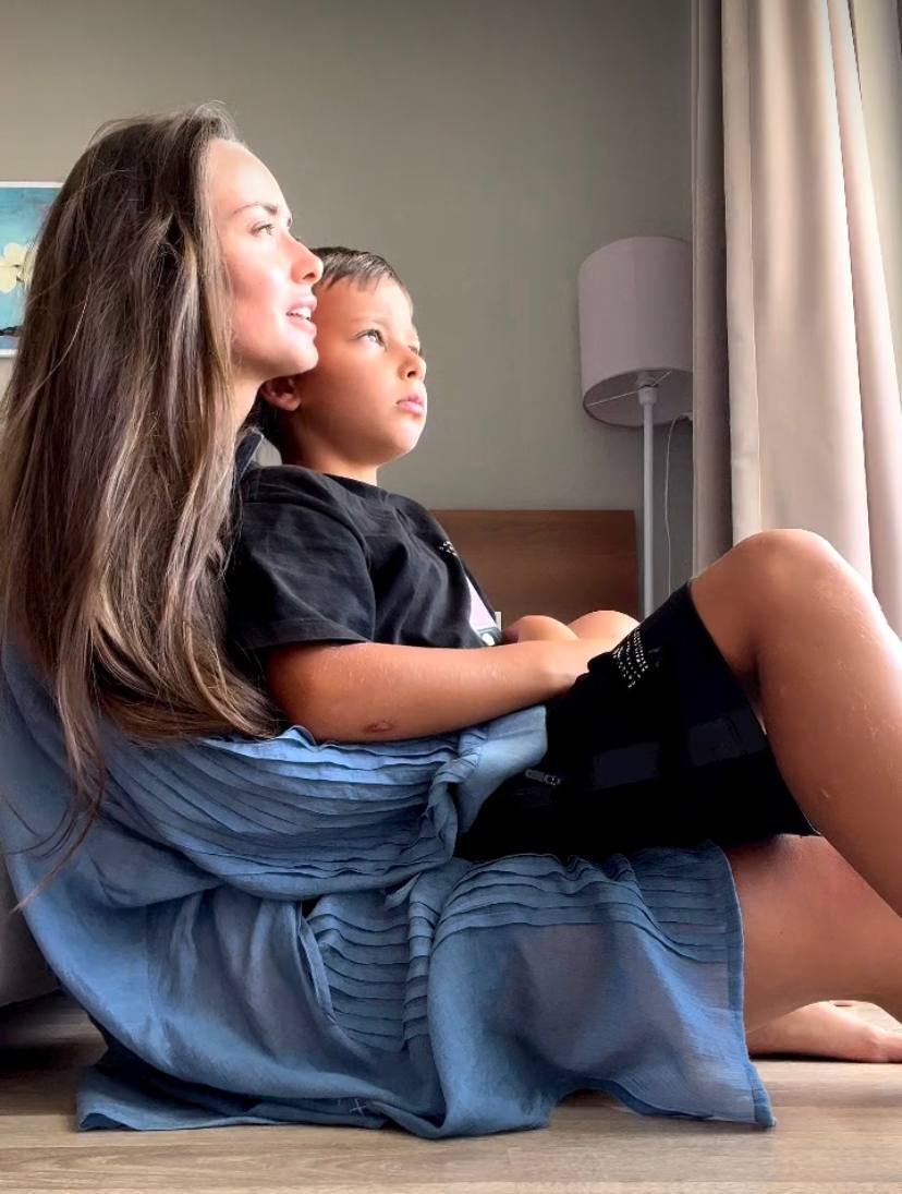 "Человек, от которого тошнит": Мишина познакомила сына с его отцом и призналась, почему порвала с ним