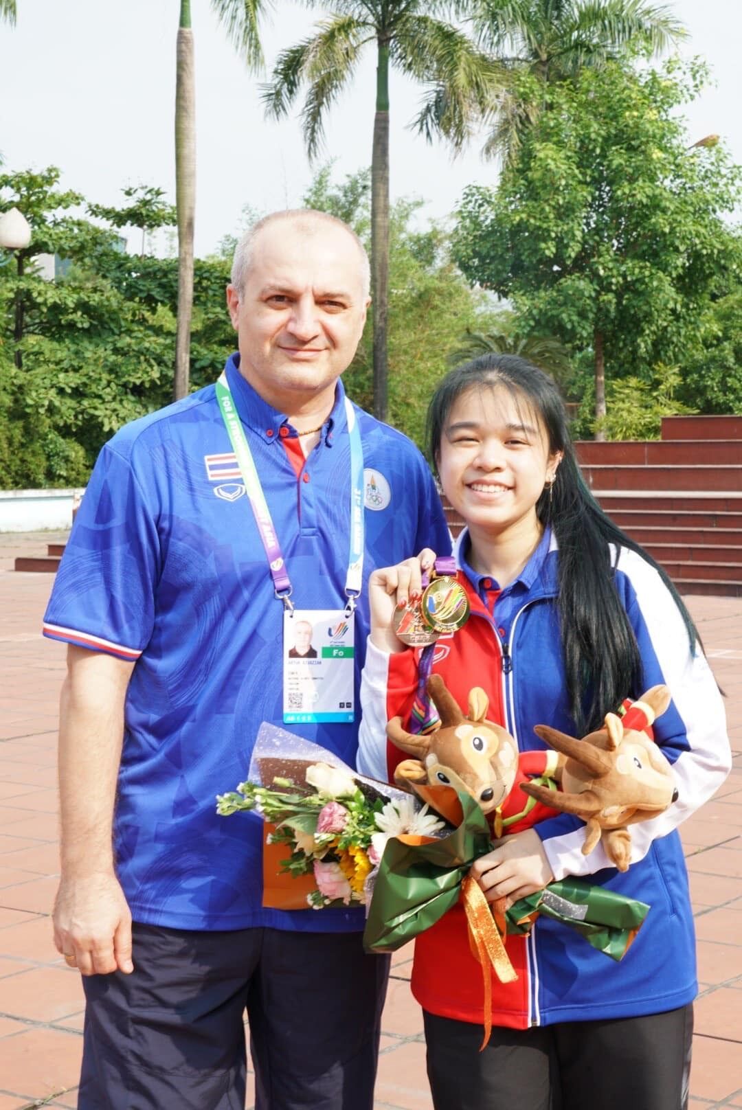Предавший Украину олимпийский чемпион помогает пропаганде России, но живет в Таиланде