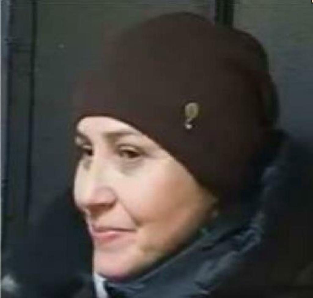 Полиция Киева разыскивает мошенницу, которая выманивала у пенсионеров деньги, пугая их онкоболезнями у родных. Фото