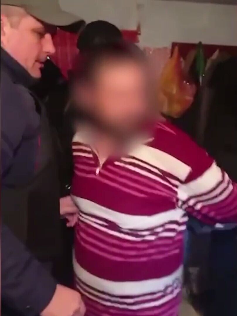 Правоохоронці Київщини затримали чоловіка, який розсилав співрозмовникам дитяче порно. Відео