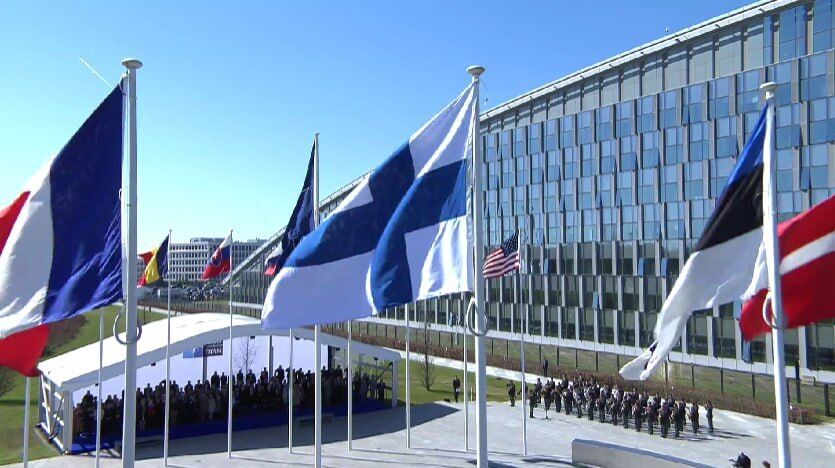 Граница РФ с НАТО увеличилась на 1200 км: Блинкен заявил, что Финляндия может поблагодарить Путина за вступление в Альянс