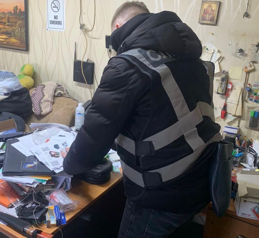 В Киеве задержали мужчину, который "продал" гражданам несуществующие машины на $90 тыс. Фото