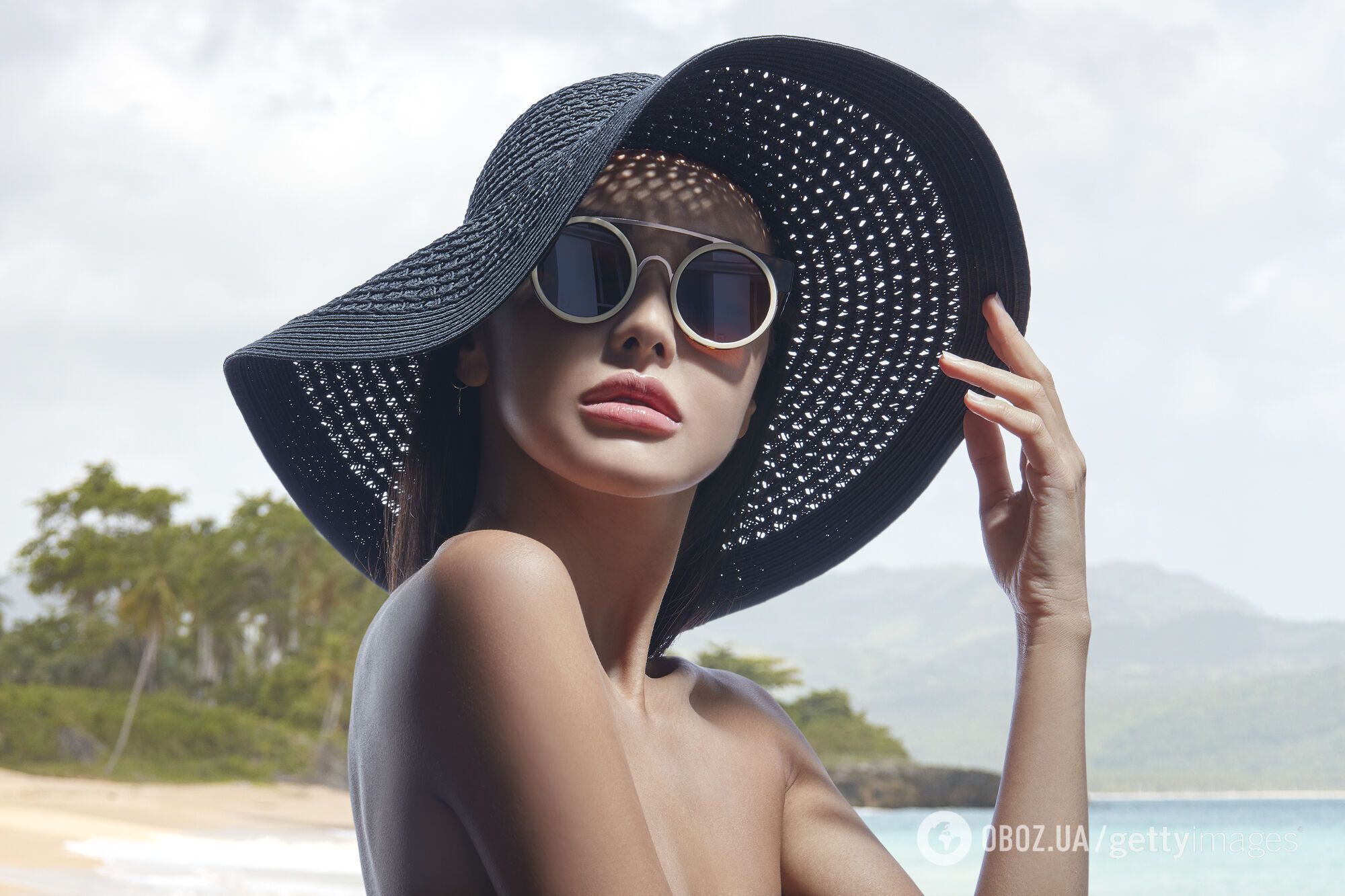 Забудьте о них! Названы женские аксессуары, которые давно вышли из моды и "дешевят" образ. Фото 