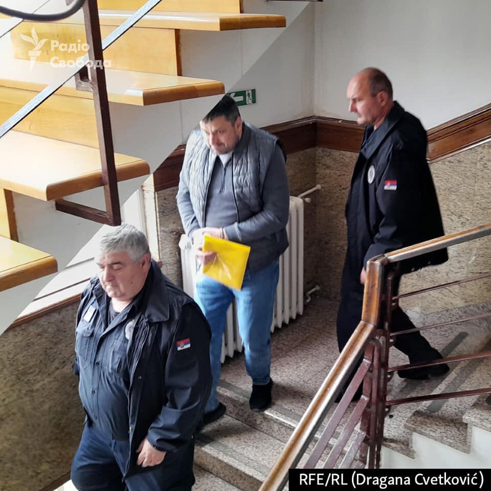 Суд в Сербии рассматривает дело эксгенерала СБУ Наумова: появились фото "правой руки" Баканова в наручниках