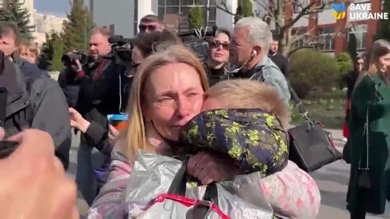 В Украину вернули еще 31 депортированного в РФ ребенка: еще двоих не забрали из-за трагедии