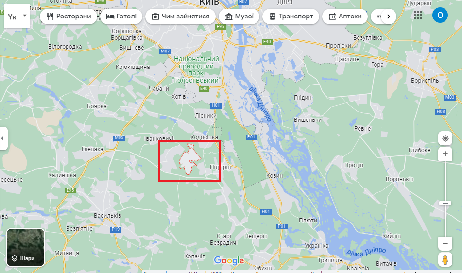 На Київщині пролунав вибух і почалася пожежа: загорівся житловий будинок. Фото