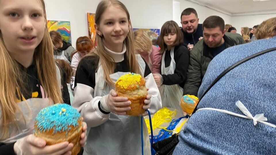 У Львові встановили великодній рекорд із 1000 пасок. Фото