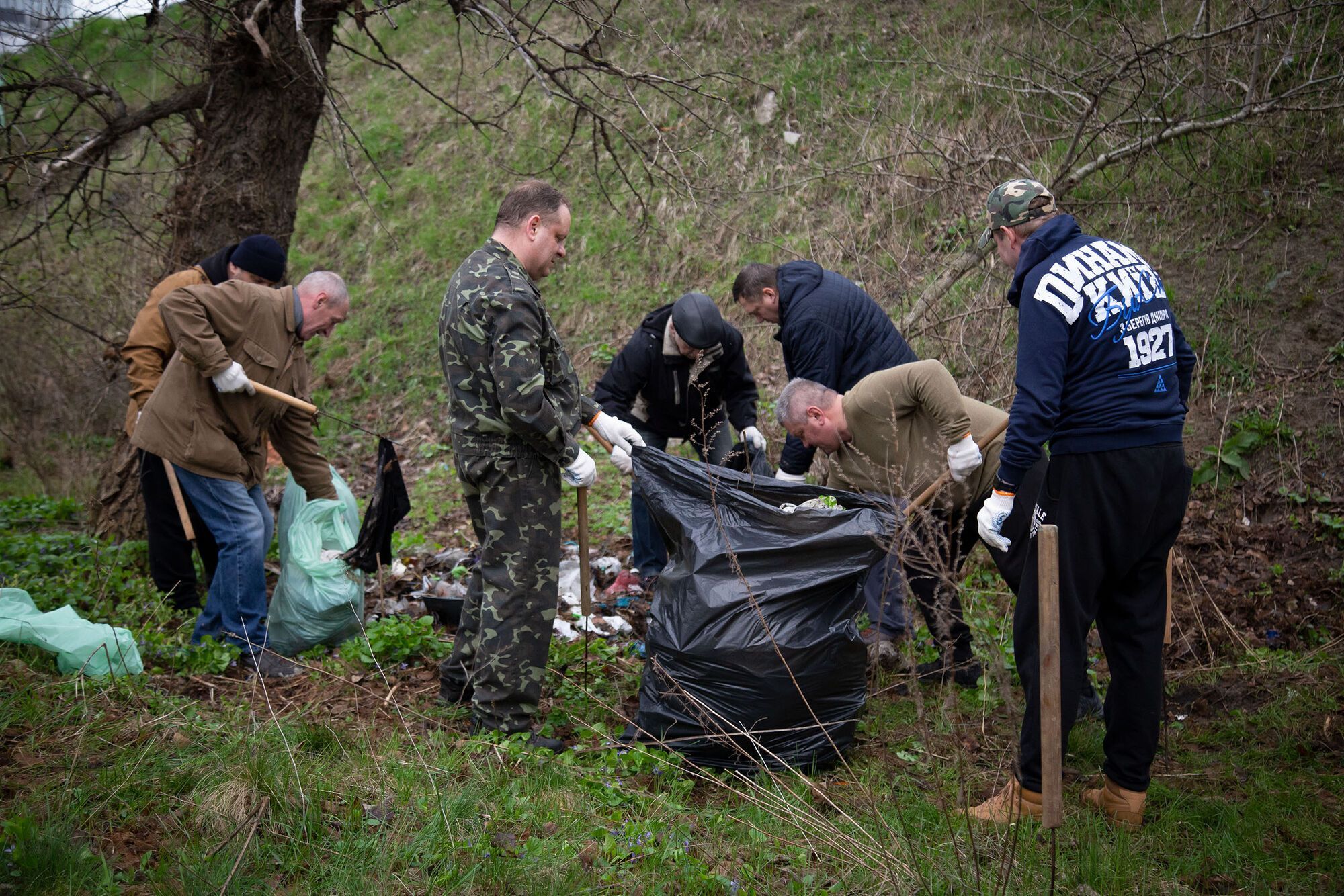 У Києві під час міської толоки зібрали понад 6 тис. кубометрів сміття. Фото