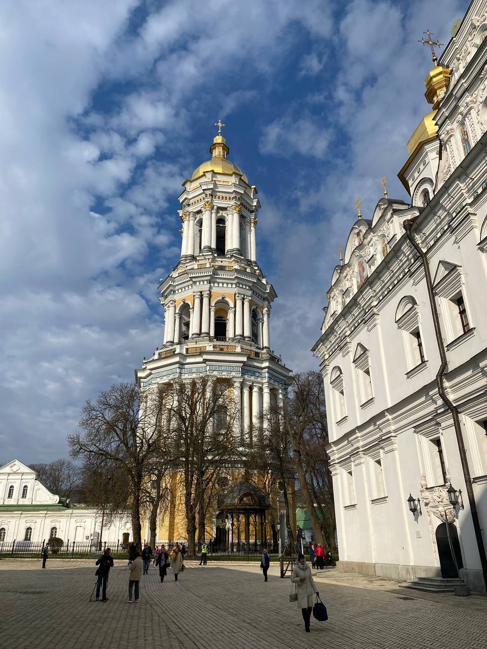 ПЦУ впервые в истории провела службу в Вербное воскресенье в Киево-Печерской лавре. Фото и видео