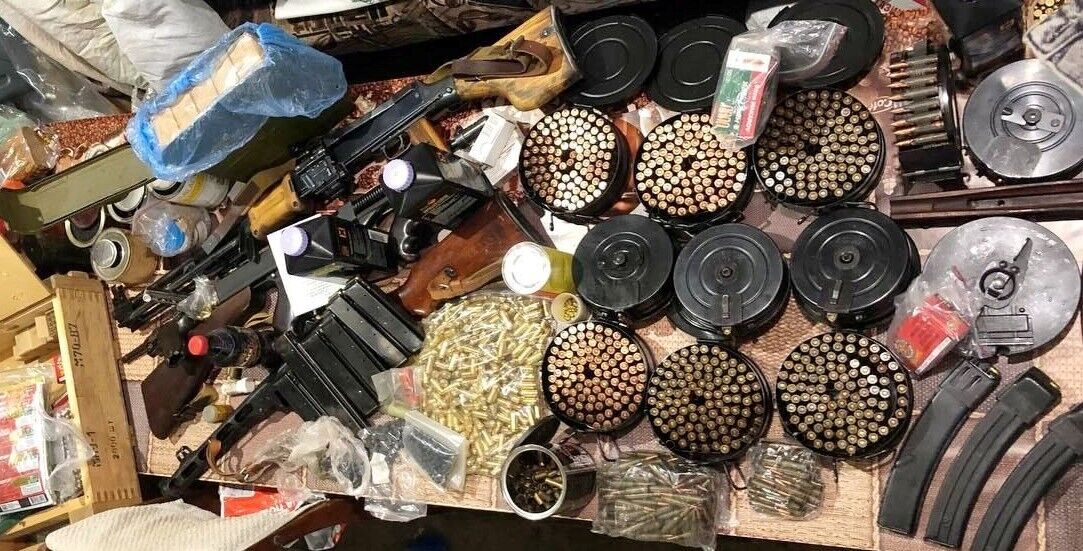 Продавали зброю через інтернет: поліція Харківщини викрила незаконний "бізнес". Фото