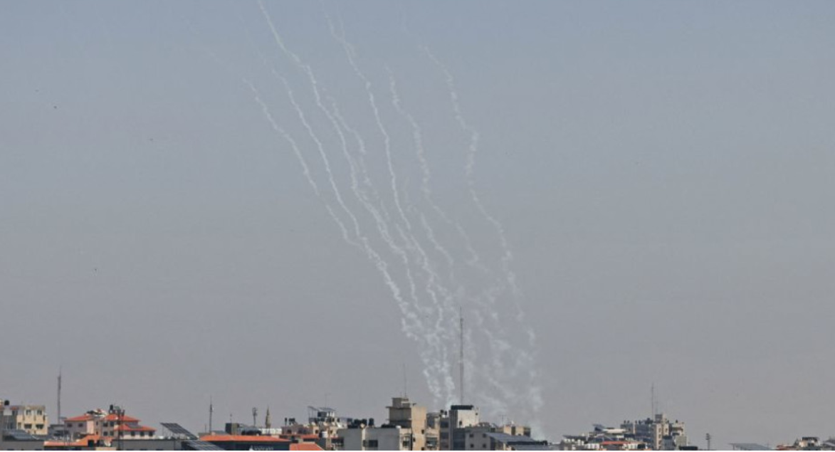 Из Сектора Газа запустили около 470 ракет по Израилю: Нетаньяху обратился к нации. Видео