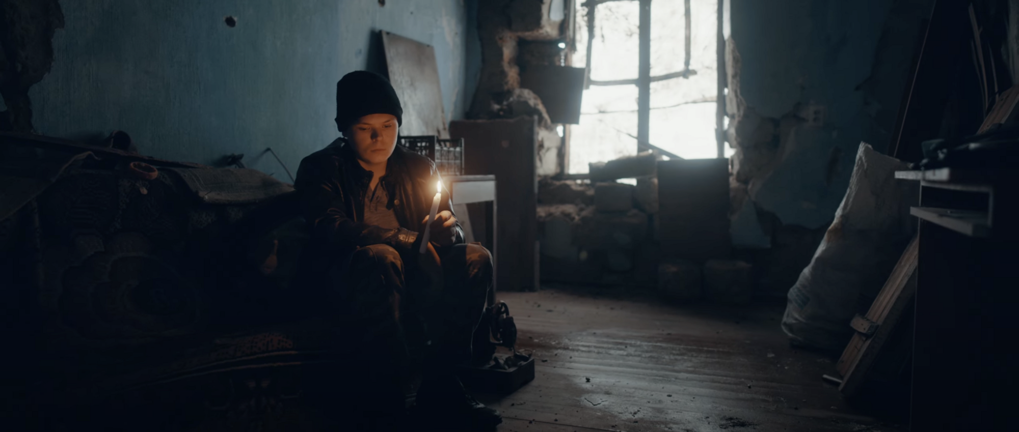Imagine Dragons сняли клип в деоккупированном украинском селе и рассказали историю 14-летнего Саши, потерявшего все