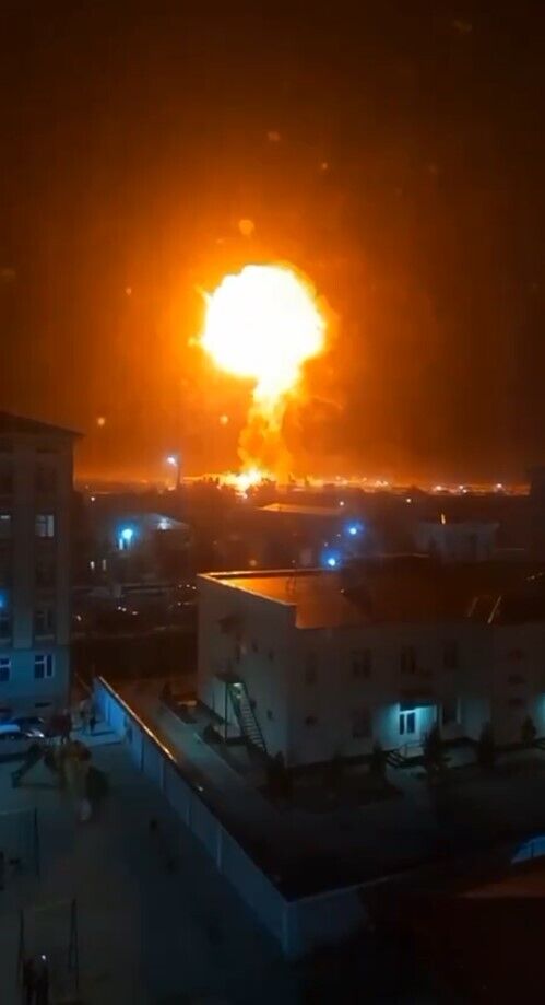 В Узбекистане произошел мощный взрыв на газоснабжающей станции: момент попал на видео
