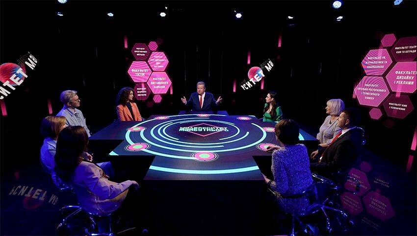 "Ректор. Університет майбутнього": Михайло Поплавський знявся у фільмі зі штучним інтелектом