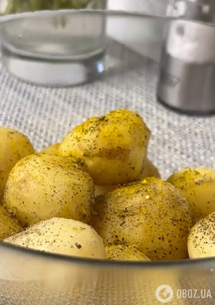 Как вкусно приготовить молодой картофель с корочкой: делимся технологией