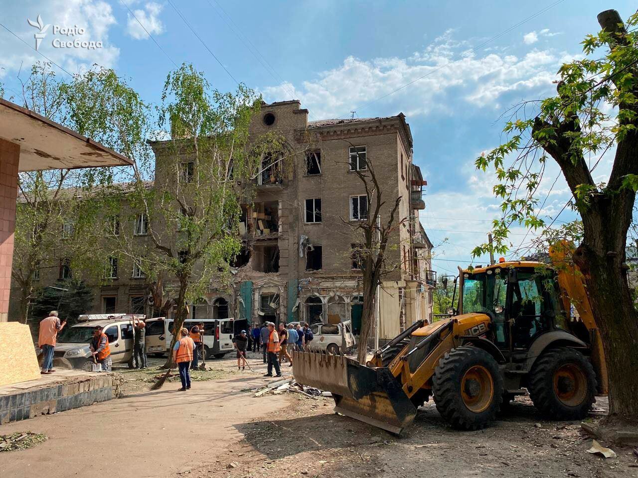 Окупанти обстріляли Костянтинівку на Донеччині зі "Смерча": дві людини загинули, 11 поранені