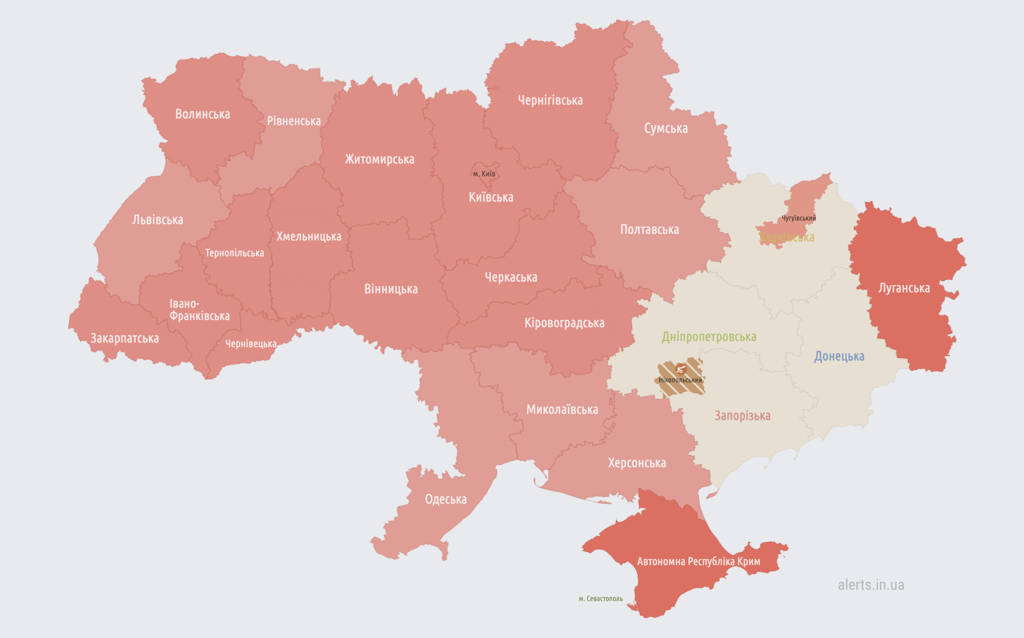 Окупанти завдали удару по Тернополю, на місці прильоту спалахнула пожежа: є постраждалі