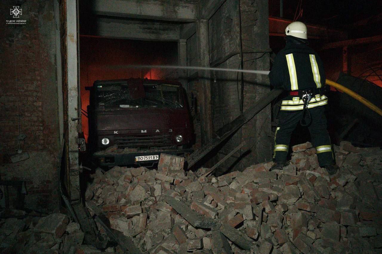 Российская ракетная атака на Тернопольщину ночью: стало известно о последствиях ударов. Фото