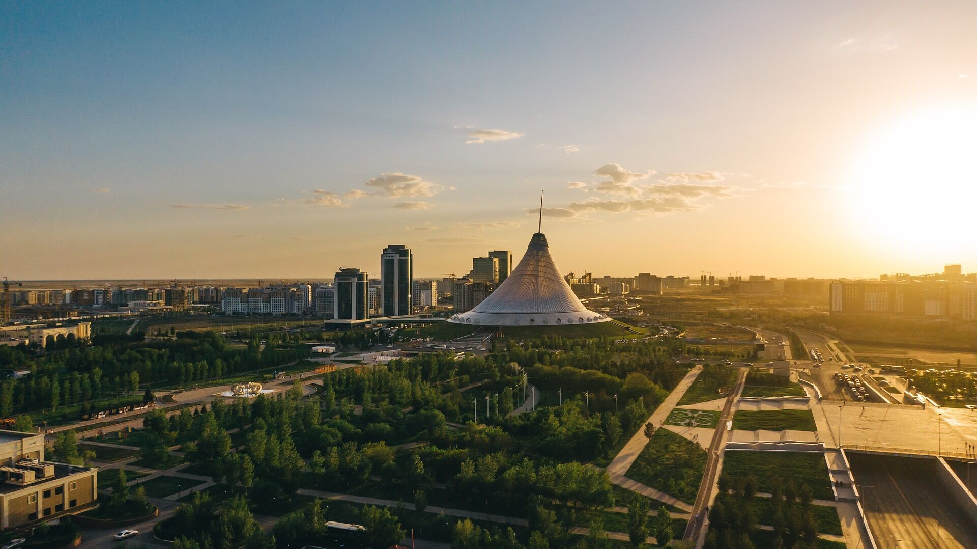 Дивакуваті музейні співробітники та нахабні водії: що дратує туристів у Казахстані