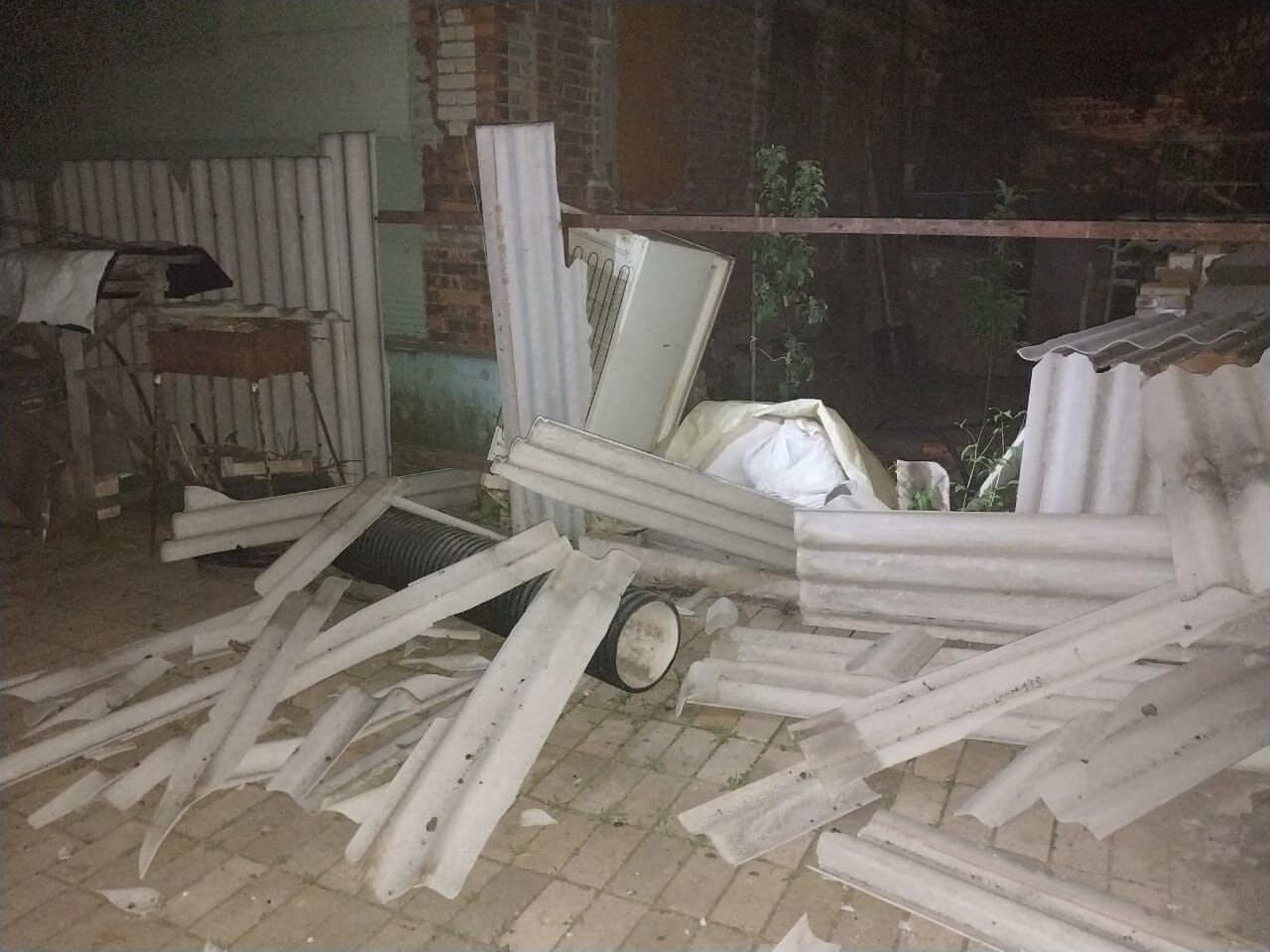 На Харьковщине в результате вражеского обстрела погибли супруги, в Донецкой области ранены семь человек. Фото