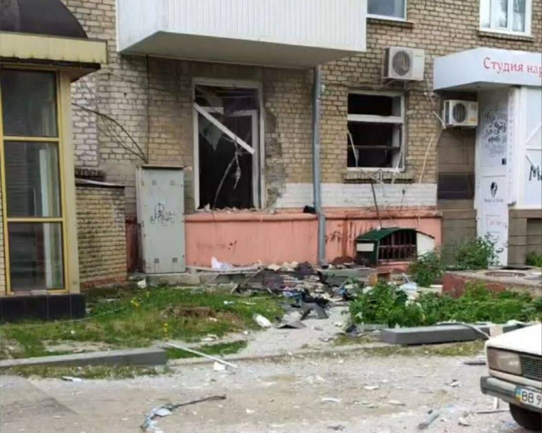 Последствия взрыва в Луганске 15 мая 2023 года