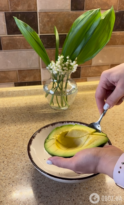 Элементарный авокадо-тост для питательного завтрака: готовится 5 минут