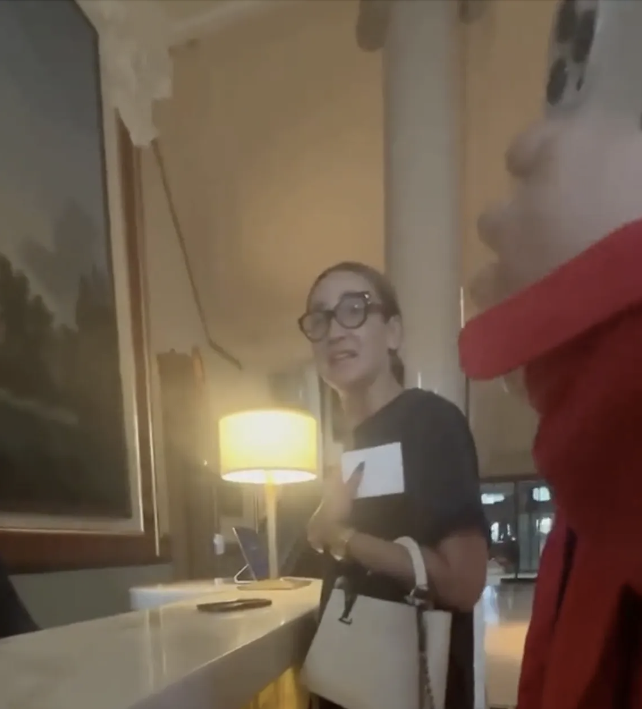 "Неприємна провокація": представники готелю, де українці застали путіністку Бузову, заступилися за росіянку