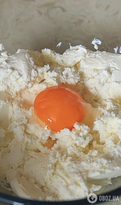 Как добавлять яйца в сырники, чтобы они не распадались: делимся технологией