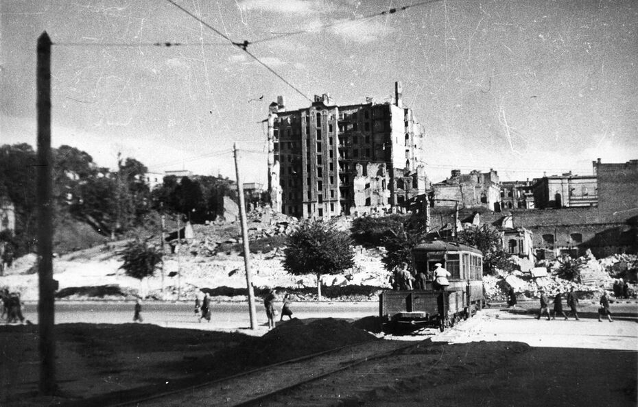 У мережі показали, який вигляд мав перший хмарочос України в Києві у 1940-х роках. Фото