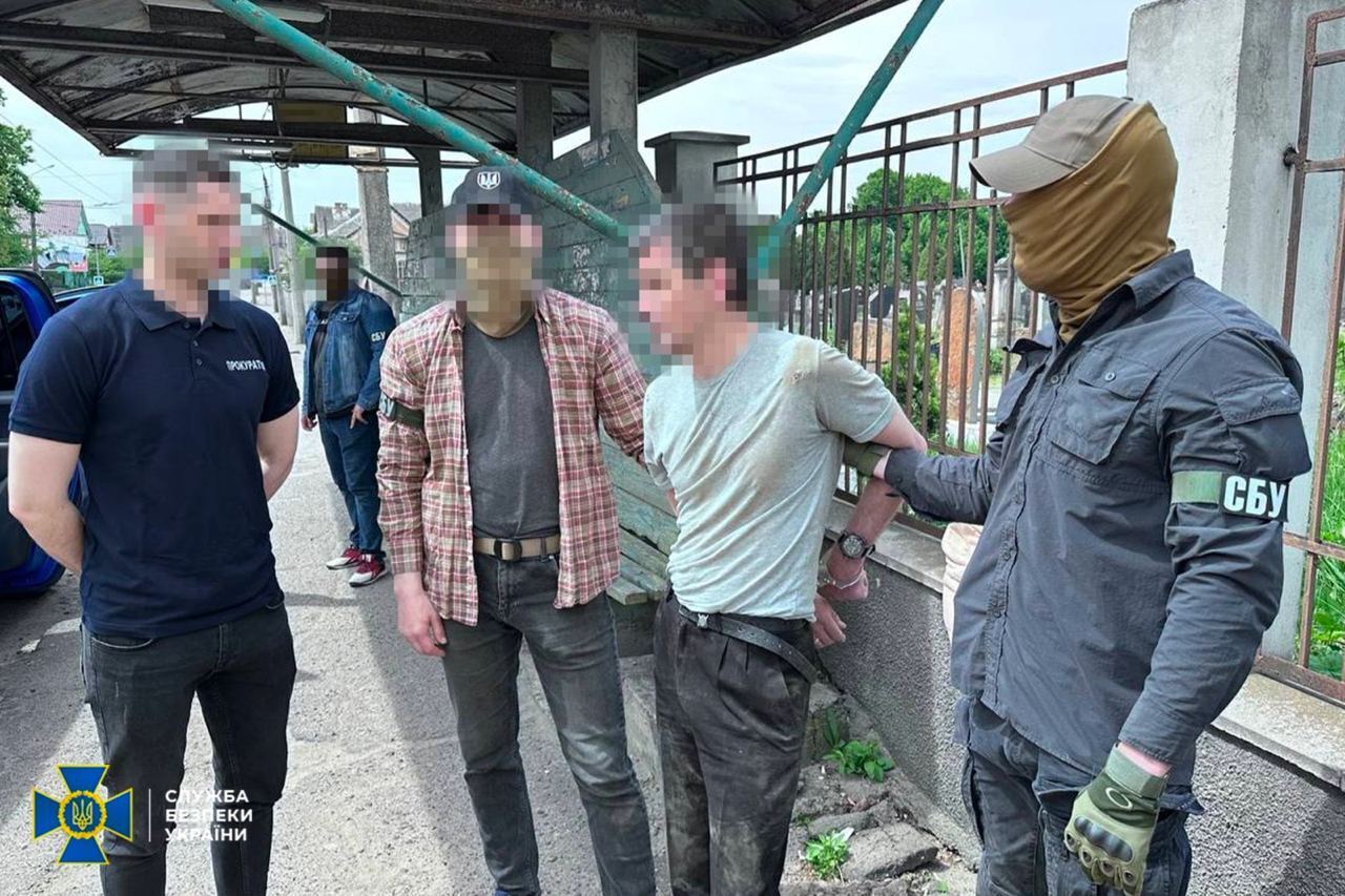 У Чернівцях затримали агента РФ, який шпигував за підрозділами ЗСУ,  СБУ та прикордонників. Фото 