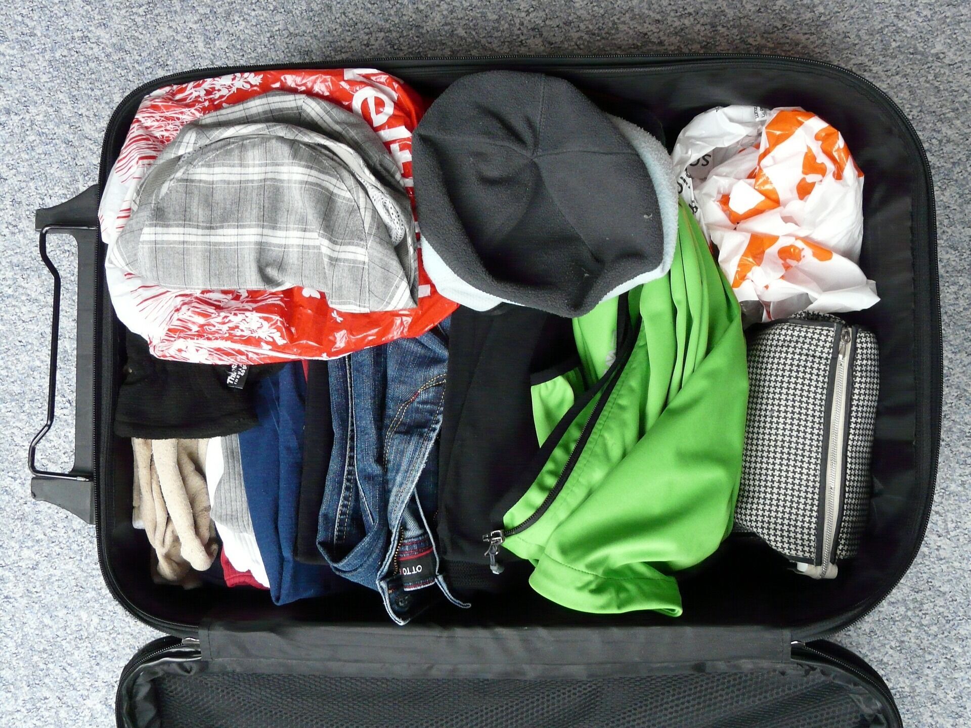 Собираем чемодан в путешествие: что нужно взять и как ничего не забыть