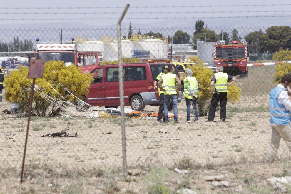 В Іспанї на авіабазі впав та вибухнув винищувач F-18. Фото і відео