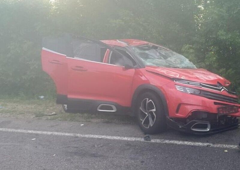 В Одесской области перевернулась фура: дорога заблокирована, есть пострадавшие. Фото и видео