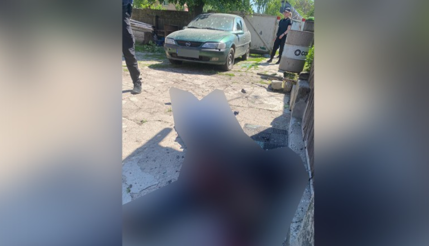 На Полтавщині чоловік застрелив трьох сусідів та підірвався на гранаті: серед жертв колишній мер