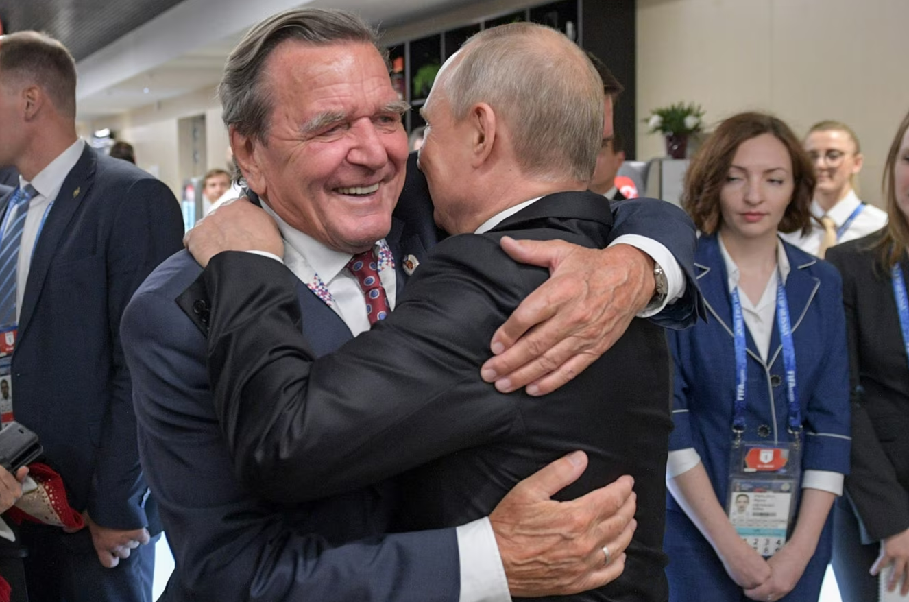 Экс-канцлера Германии Шредера не позвали на историческое событие из-за дружбы с Путиным – Zeit