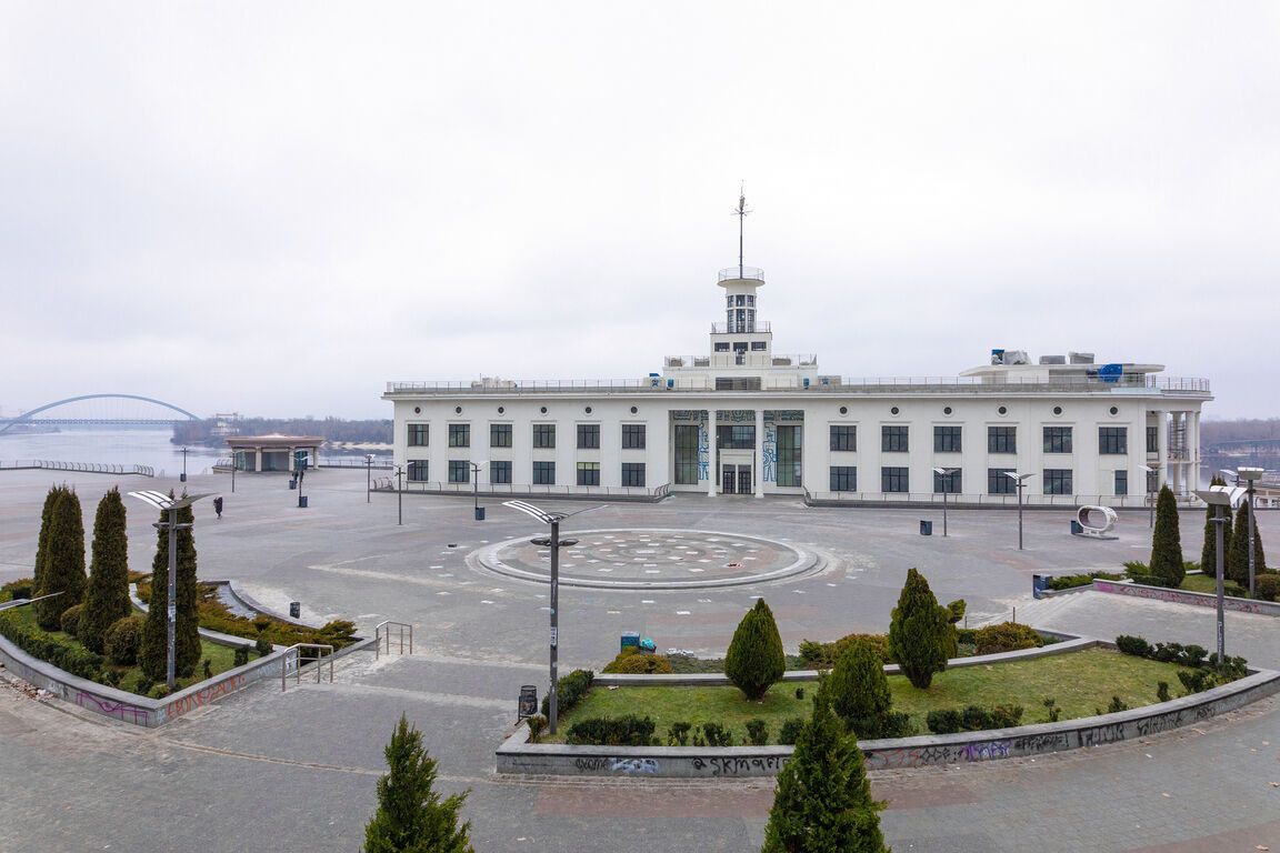 В Киеве при поддержке "Укргазбанка" восстановили историческое здание Речного вокзала. Фото